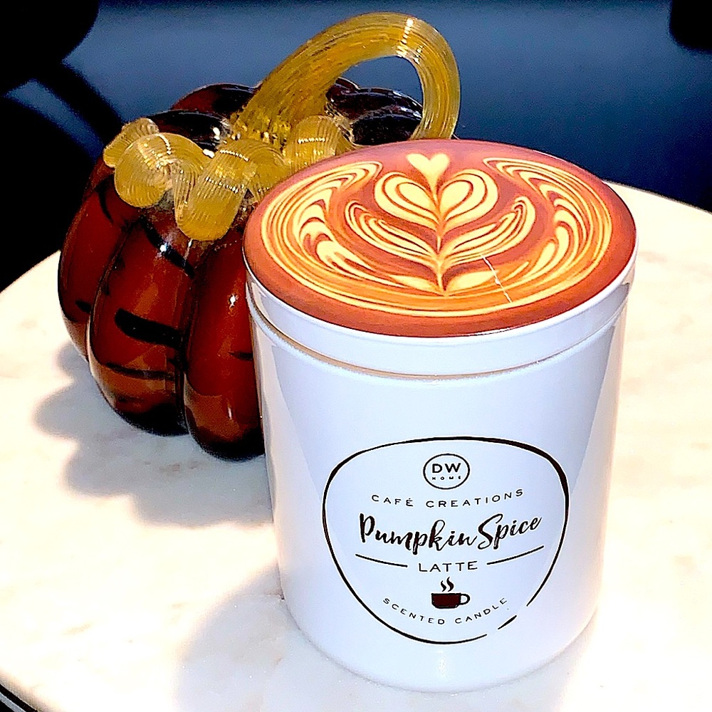 DW HOME CANDLE PUMPKIN SPICE LATTE 1 WICK 8.5 oz RICHLY SCENTED NEW